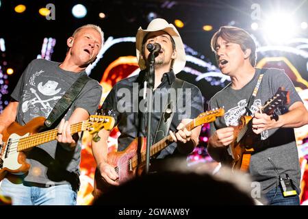 2 ottobre 2021: Brad Paisley si esibisce durante il 'Tour 2021' al North Island Credit Union Amphitheater di Chula Vista, California, il 2 ottobre 2021 (Credit Image: © Marissa carter/ZUMA Press Wire) Foto Stock