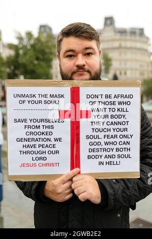 Londra, Regno Unito. 2 ottobre 2021. Contro protesta contro la marcia dei diritti delle donne a sostegno delle proteste che si verificano in tutti gli Stati Uniti contro la nuova legge sull'aborto in Texas Foto Stock