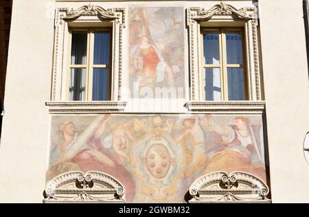 Italia, Roma, Piazza di Sant'Eustachio, Palazzetto tipo da Spoleto (XVI secolo), affreschi di Federico Zuccari Foto Stock