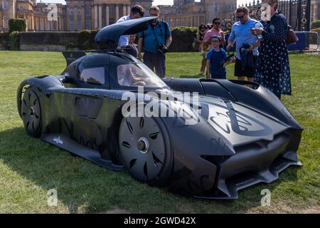 McMurtry Spéirling auto elettrica monoposto in mostra al Salone Privé Motor show che si tiene al Blenheim Palace il 5 settembre 2021 Foto Stock