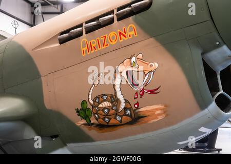 Nose art su un Curtiss P-40E Warhawk US Army Air Forces multirole in World War II. Pima Air & Space Museum, Tucson, Arizona. Foto Stock