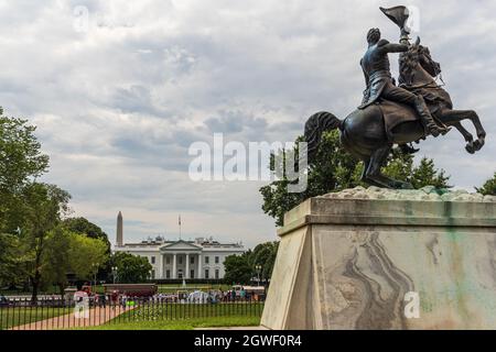 WASHINGTON DC, USA 14 AGOSTO 2021: Statua di Andrew Jackson di fronte alla Casa Bianca a Washington, DC Foto Stock