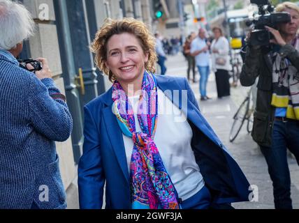 Berlino, Germania. 03 ottobre 2021. Nicola Beer (FDP), Vicepresidente del Parlamento europeo, partecipa ai colloqui esplorativi del suo partito con il DOCUP. Credit: Kay Nietfeld/dpa/Alamy Live News Foto Stock