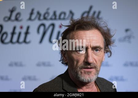 Jean Paul Rouve, attore francese, alla fotocall della prima proiezione del nuovo film le Tresor du Petit Nicolas (tesoro di Little Nicholas) tenuto al teatro Grand Rex. Parigi, Francia, il 3 ottobre 2021. Foto di DanielDerajinski/ABACAPRESS.COM Foto Stock