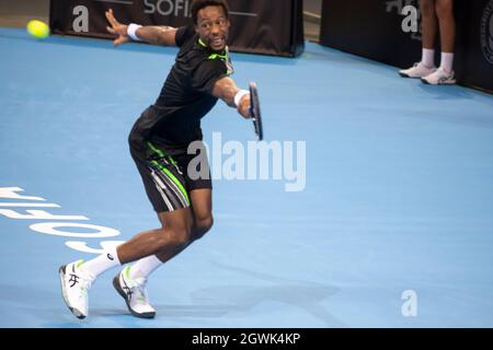 Il tennista francese Gael Monfils in azione contro Jannik Sinner durante la finale del Sofia Open 2021 ATP 250 torneo di tennis indoor su campi duri, Alamy Live News Foto Stock