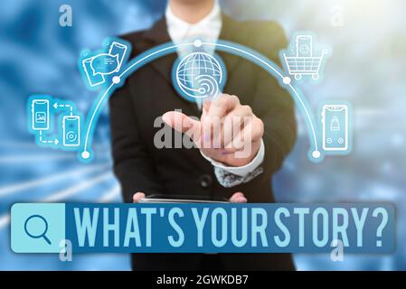 Didascalia concettuale Qual è la tua domanda Story. Concetto del Internet che chiede la persona circa il suo passato vita azioni eventi Lady in uniforme che tiene il tablet dentro Foto Stock