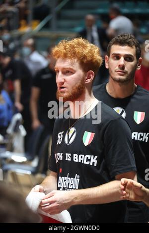 Niccolo Mannion (Segafredo Virtus Bologna) durante la serie A1 campionato italiano LBA di basket partita Segafredo Virtus Bologna Vs. Openjobmetis pallacanestro Varese al Paladozza - Bologna, 3 ottobre 2021 Foto Stock