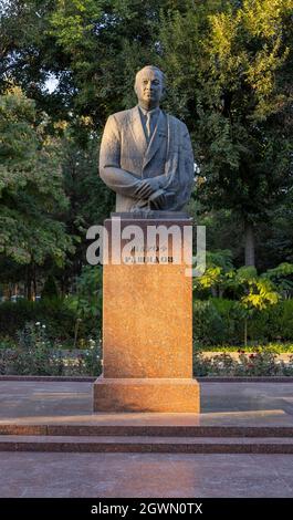 Statua di Sharof Rashidovich Rashidov, Tashkent, Uzbekistan Foto Stock