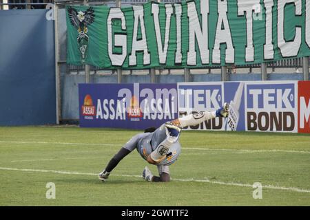 Manaus, Amazonas, Brasile. 3 ottobre 2021. (SPO) Campionato brasiliano di Calcio 3a Divisione: Manaus e Novorizontino-SP. 3 ottobre 2021, Manaus, Amazonas, Brasile: Al debutto della finale quadrangolare del Campionato brasiliano di Calcio 3a Divisione, Manaus ha superato Novorizontino-SP da 5 a 0, domenica 3, allo stadio Ismael Benigno, a Manaus. Gabriel Davis, Raffaello Lucas, Douglas Lima (due volte) e Guilherme Amorim hanno segnato i gol per Gaviao do Norte. (Credit Image: © Josemar Antunes/TheNEWS2 via ZUMA Press Wire) Foto Stock