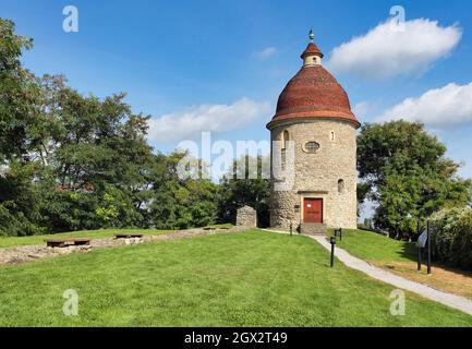 Rotonda romanica di San Giorgio a Skalica. Skalica si trova vicino al confine ceco nella Slovacchia occidentale Foto Stock