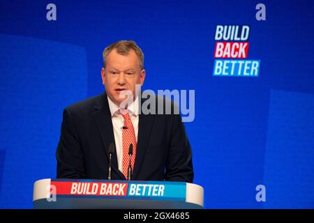 Manchester, Inghilterra, Regno Unito. 4 ottobre 2021. NELLA FOTO: Conferenza di Lord David Frost che si rivolge a una festa. Scenes from the Morning at the Conservative Party Conference Credit: Colin Fisher/Alamy Live News Foto Stock