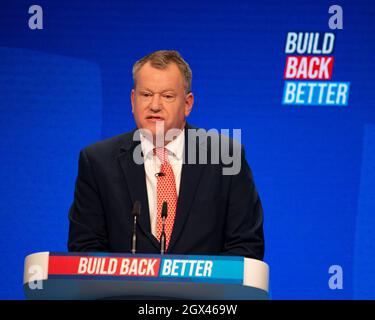 Manchester, Inghilterra, Regno Unito. 4 ottobre 2021. NELLA FOTO: Conferenza di Lord David Frost che si rivolge a una festa. Scenes from the Morning at the Conservative Party Conference Credit: Colin Fisher/Alamy Live News Foto Stock