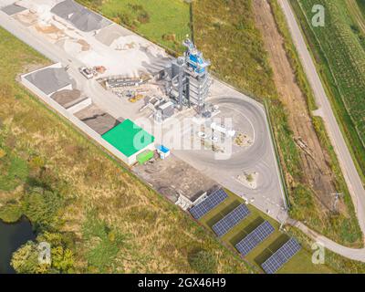 Estrazione industriale di sabbia per l'edilizia. Foto Stock