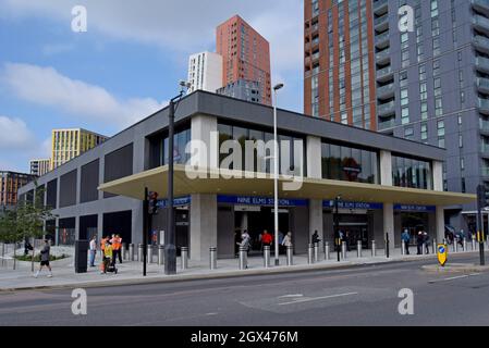 Vista esterna della nuova stazione della metropolitana Nine Elms, Londra UK il giorno di apertura, 20 settembre 2021 Foto Stock