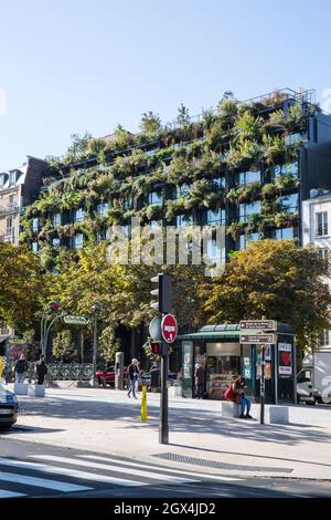 VILLA M BATIMENT JARDIN PARIGI Foto Stock