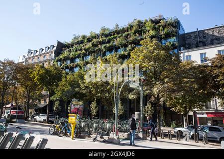 VILLA M BATIMENT JARDIN PARIGI Foto Stock