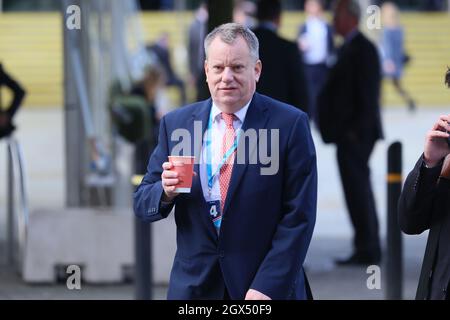 MANCHESTER, REGNO UNITO. OTTOBRE 4 Lord Frost, Ministro di Stato (Gabinetto), il giorno due della Conferenza del Partito conservatore a Manchester Central, Manchester, lunedì 4 ottobre 2021. (Credit: MI News) Credit: MI News & Sport /Alamy Live News Foto Stock