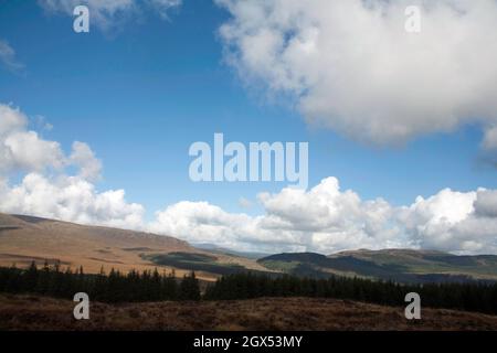 Vista attraverso la Big Water of Fleet Valley visto dalla cima delle cliniche di Dromore vicino Gatehouse of Fleet Dumfries e Galloway Scotand Foto Stock