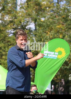 Il politico tedesco Robert Habeck del Grünen 90 Die Bündnis Party in una campagna elettorale il 3 settembre 2021 a Magdeburg Foto Stock