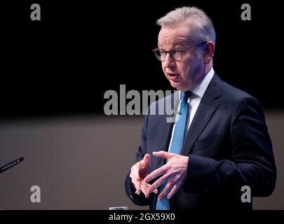 Manchester, Regno Unito. 4 ottobre 2021. Michael Gove ha tenuto il suo discorso alla Conferenza. Credit: Mark Thomas/Alamy Live News Foto Stock