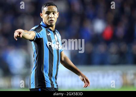 Luis Muriel di Atalanta BC gesticola durante la serie A match tra Atalanta BC e AC Milan. Foto Stock