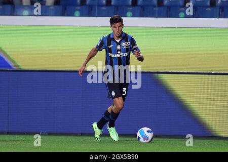 Matteo Pessina di Atalanta BC in azione durante la serie A match tra Atalanta BC e AC Milano. Foto Stock