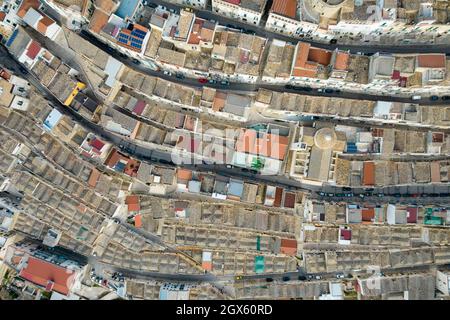 Vista aerea panoramica Minervino murge, piccola cittadina pugliese dall'alto, italia Foto Stock