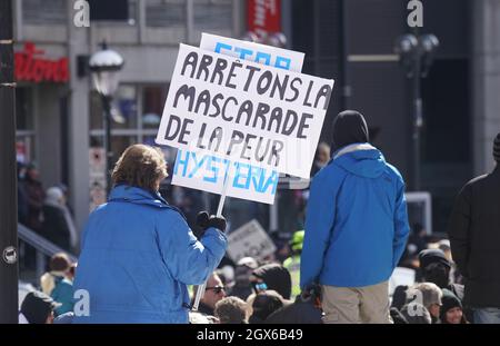 Montreal,Quebec,Canada,13 marzo 2021.protesta contro le misure sanitarie del governo contro COVID-19.Mario Beauregard/Alamy News Foto Stock