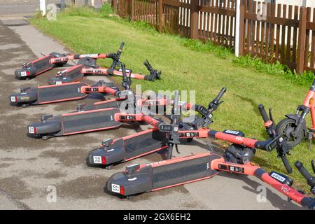 Gli e-scooters hanno bussato sopra e un pericolo per i non vedenti. Prova voi e-scooter a Patchway Bristol Foto Stock