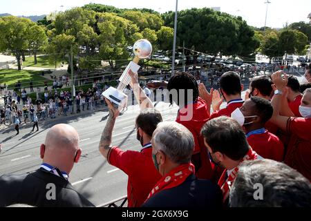 Lisbona, Portogallo. 4 ottobre 2021. Durante una cerimonia di benvenuto per la Nazionale Futsal dopo aver vinto la Coppa del mondo FIFA Futsal 2021, presso il Palazzo Belem di Lisbona, Portogallo, il 4 ottobre 2021. Il Portogallo ha vinto il trofeo FIFA Futsal World Cup 2021 dopo aver sconfitto l'Argentina (2-1) il 03 ottobre a Kaunas, Lituania. (Credit Image: © Pedro Fiuza/ZUMA Press Wire) Foto Stock