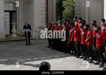 Lisbona, Portogallo. 4 ottobre 2021. Il presidente portoghese Marcelo Rebelo de Sousa tiene un discorso durante una cerimonia di benvenuto per la squadra nazionale del Futsal dopo aver vinto la Coppa del mondo FIFA Futsal 2021, presso il Palazzo di Belem a Lisbona, Portogallo, il 4 ottobre 2021. Il Portogallo ha vinto il trofeo FIFA Futsal World Cup 2021 dopo aver sconfitto l'Argentina (2-1) il 03 ottobre a Kaunas, Lituania. (Credit Image: © Pedro Fiuza/ZUMA Press Wire) Foto Stock