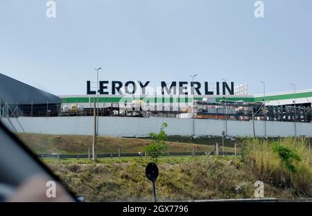 Settembre 12, 2021. Campinas, SP, Brasile. Facciata dell'entrata del megastore di Leroy Merlin sull'autostrada Dom Pedro 1. Foto Stock