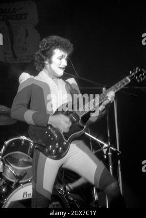 Il chitarrista scozzese Zal Cleminson ha suonato con la sensazionale Alex Harvey Band al Reading Rock Festival, in Inghilterra, nell'agosto 1977. Foto Stock