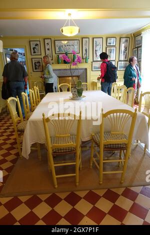 Sala da pranzo a Monet's House a Giverny, Francia Foto Stock