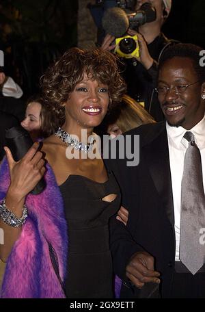 Whitney Houston e Bobby Brown al Vanity Fair Oscar Party di Mortons a Los Angeles. Foto Stock