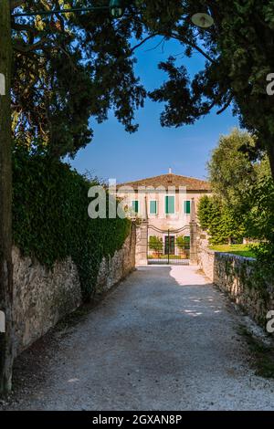 Punta San Vigilio, incanto sul Lago di Garda Foto Stock