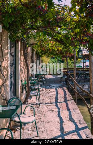 Punta San Vigilio, incanto sul Lago di Garda Foto Stock