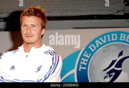 David Beckham al lancio della "David Beckham Academy", Trinity Bouy Wharf, Londra E14, 14 marzo 2005. Foto Stock