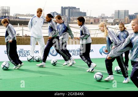 David Beckham al lancio di 'The David Beckham Academy', Trinity Bouy Wharf, Londra E14. Foto Stock