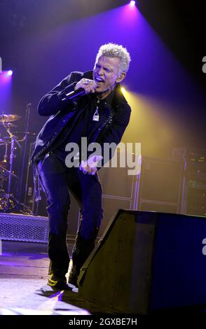 Billy Idol si esibisce dal vivo sul palco presso la Carling Academy di Brixton a Londra il 11 novembre 2005. Billy Idol si esibisce dal vivo sul palco presso la Carling Academy di Brixton a Londra il 11 novembre 2005. Foto Stock