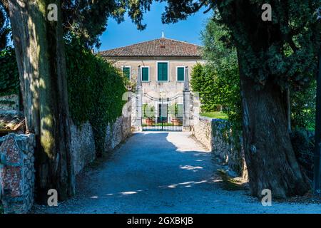 Punta San Vigilio, incanto sul Lago di Garda Foto Stock