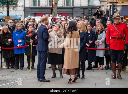 La duchessa del Sussex che indossa un cammello Reiss, e il Duca del Sussex visitano la Canada House a Londra il 07 gennaio 2020. Foto Stock