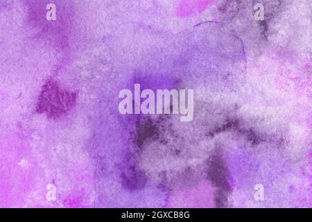 Texture watercolor monocromatica. Sfondo astratto disegnato a mano in colori viola. Foto Stock