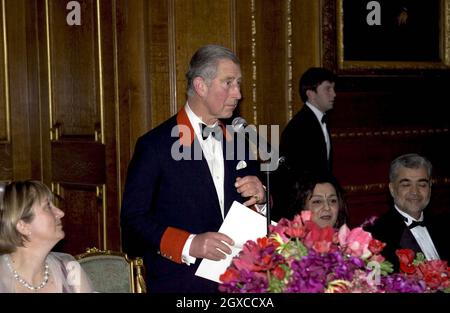 Il Principe Carlo, Principe di Galles, ha tenuto un discorso durante una cena per la comunità asiatica britannica al Castello di Windsor. Foto Stock