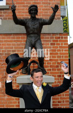 Il jockey Frankie Dettori partecipa al primo giorno di Royal Ascot 2009 all'ippodromo di Ascot, in Inghilterra. Foto Stock