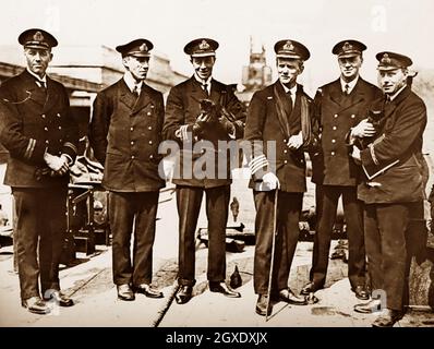 Capitano Alfred Carpenter (terzo da destra) con gli ufficiali di HMS Vindictive, WW1 Foto Stock