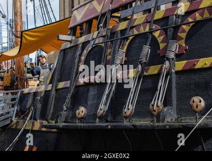 The Golden Hind at St Mary Overie's Dock, Cathedral St at the South Bank il 28 settembre 2021 a Londra, Regno Unito. Credit: SMP NEWS / Alamy Live News. Foto Stock