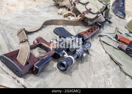 Armi di operazioni speciali sovietiche prima di andare in missione Foto Stock