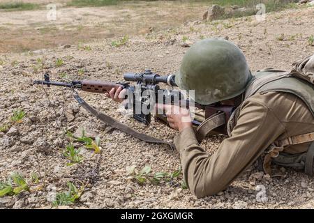 Paracadutista sovietico in Afghanistan durante la guerra sovietica afghana Foto Stock