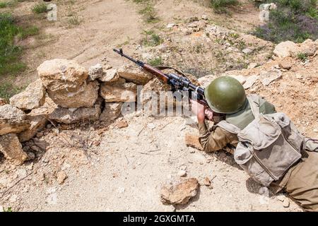 Paracadutista sovietico in Afghanistan durante la guerra sovietica afghana Foto Stock